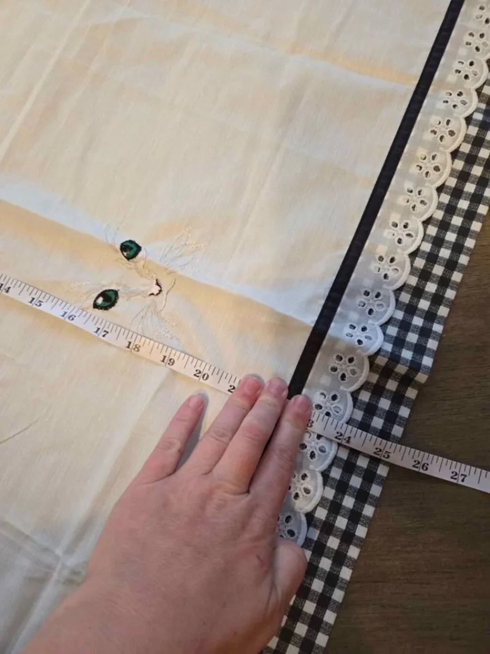 N/A white fabric